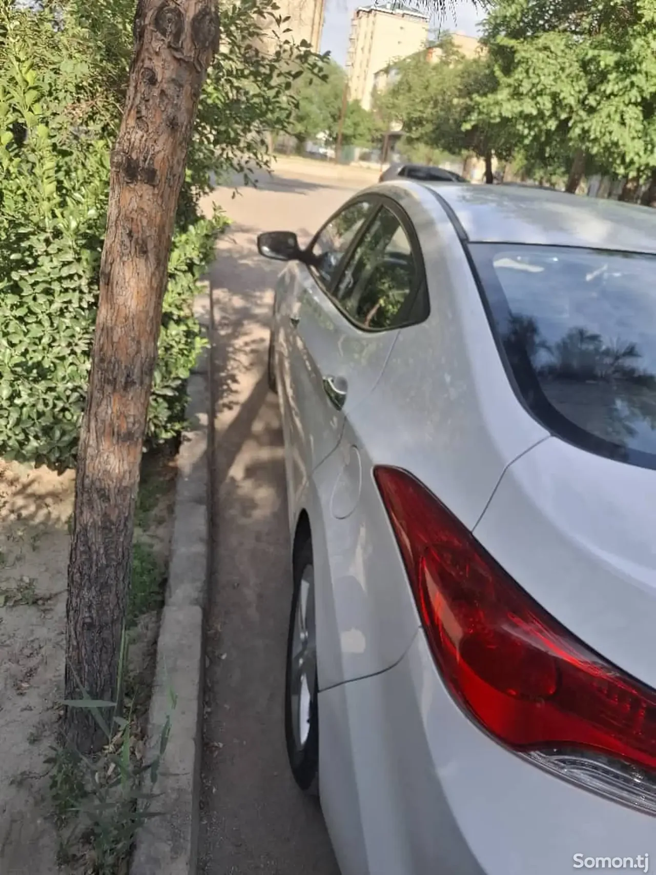 Hyundai Avante 2012 · 1.6 AT