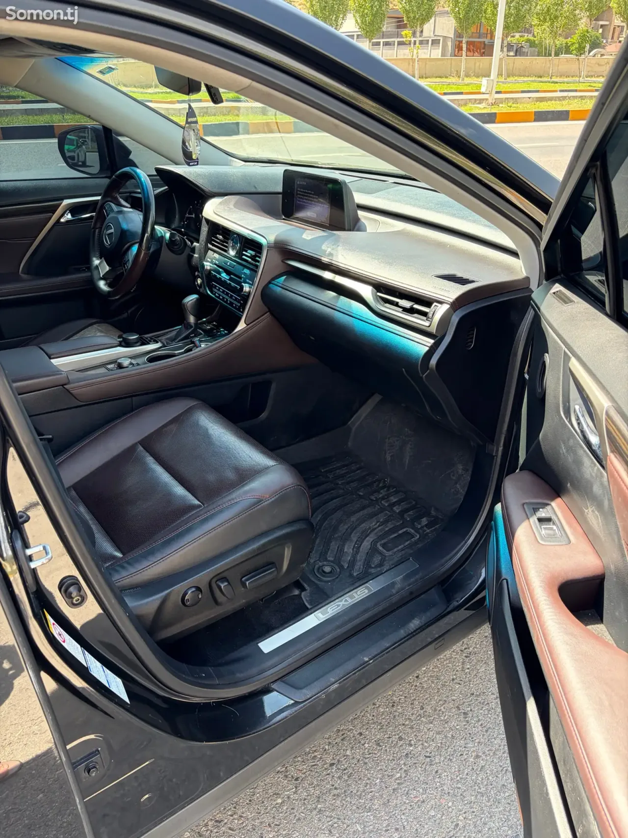 Lexus RX series 2017 · 3.5 AT
