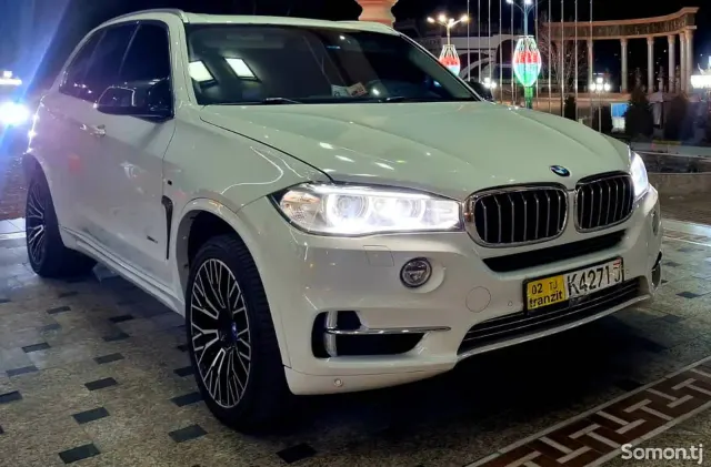 BMW X5 2015 · 3.0 AT