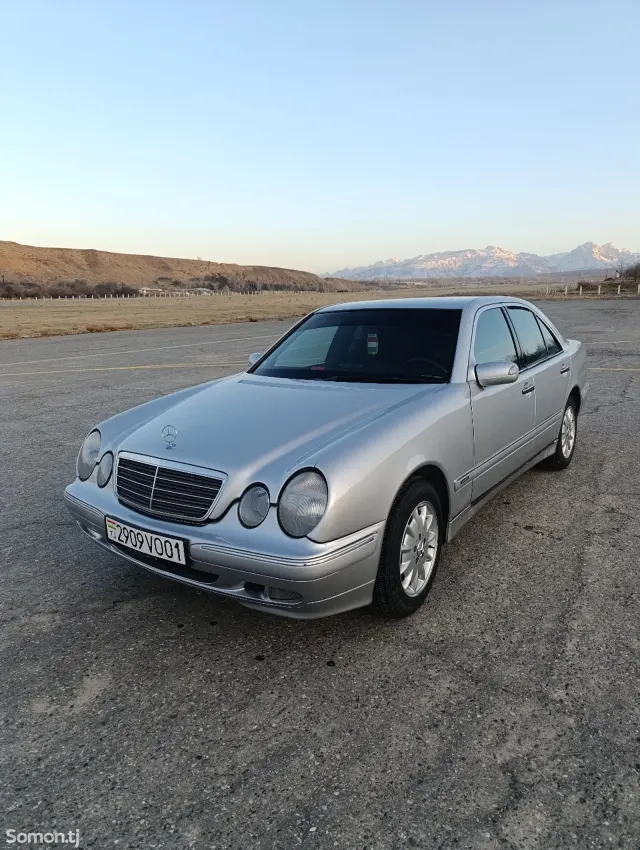 Mercedes-Benz E class 1996 · 2.0 MT