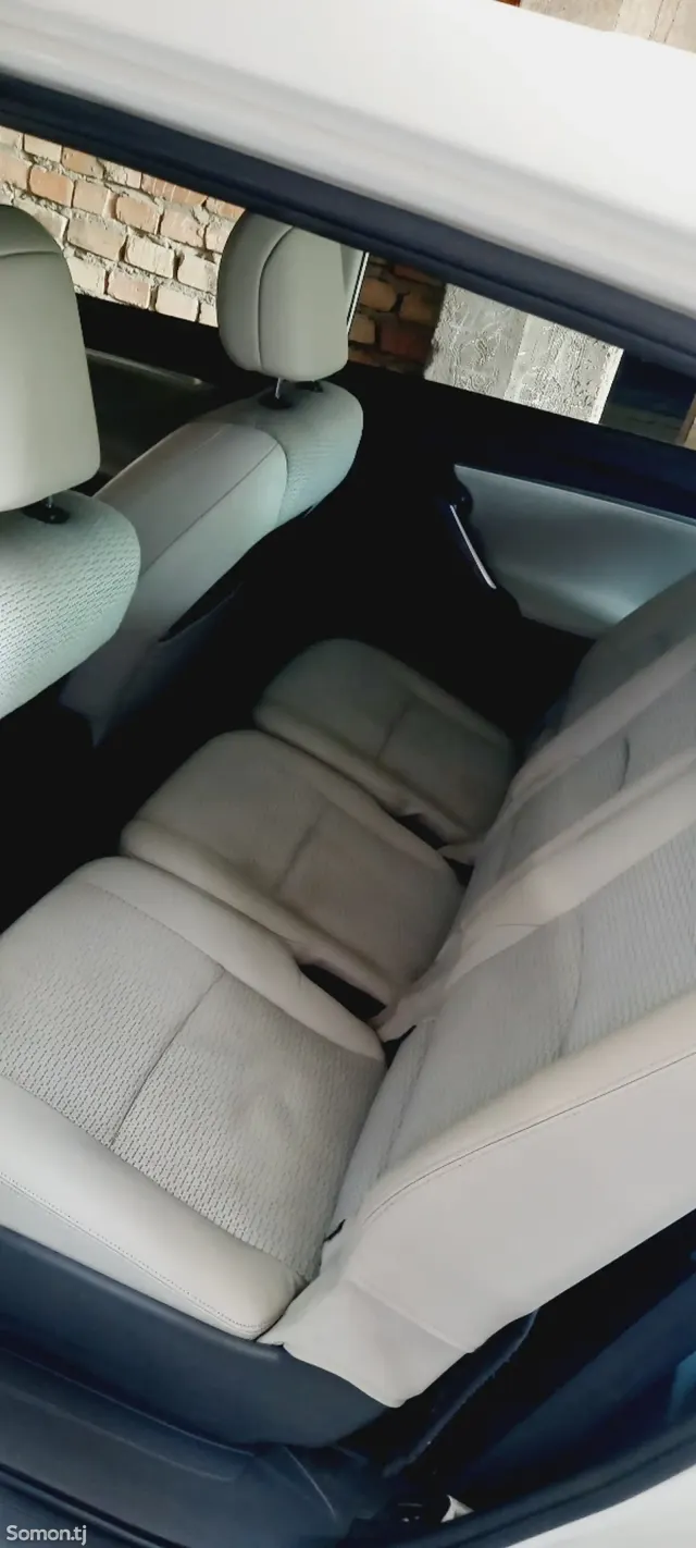 Toyota Verso 2015 · 1.6 MT