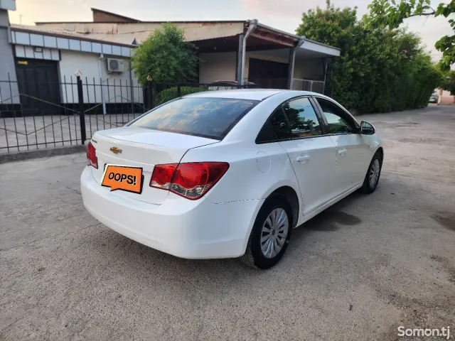 Chevrolet Cruze 2009 · 1.8 MT
