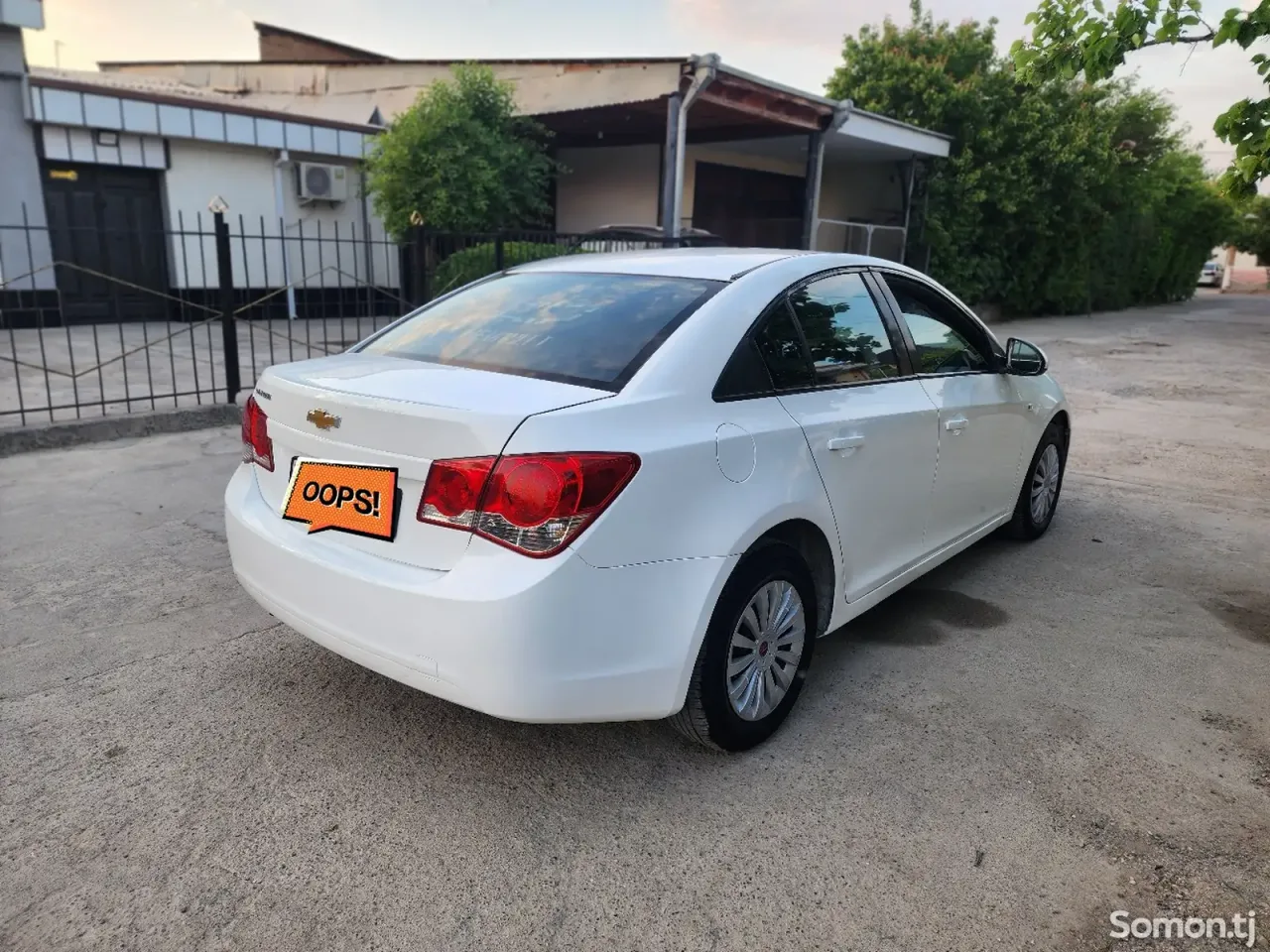 Chevrolet Cruze 2009 · 1.8 MT