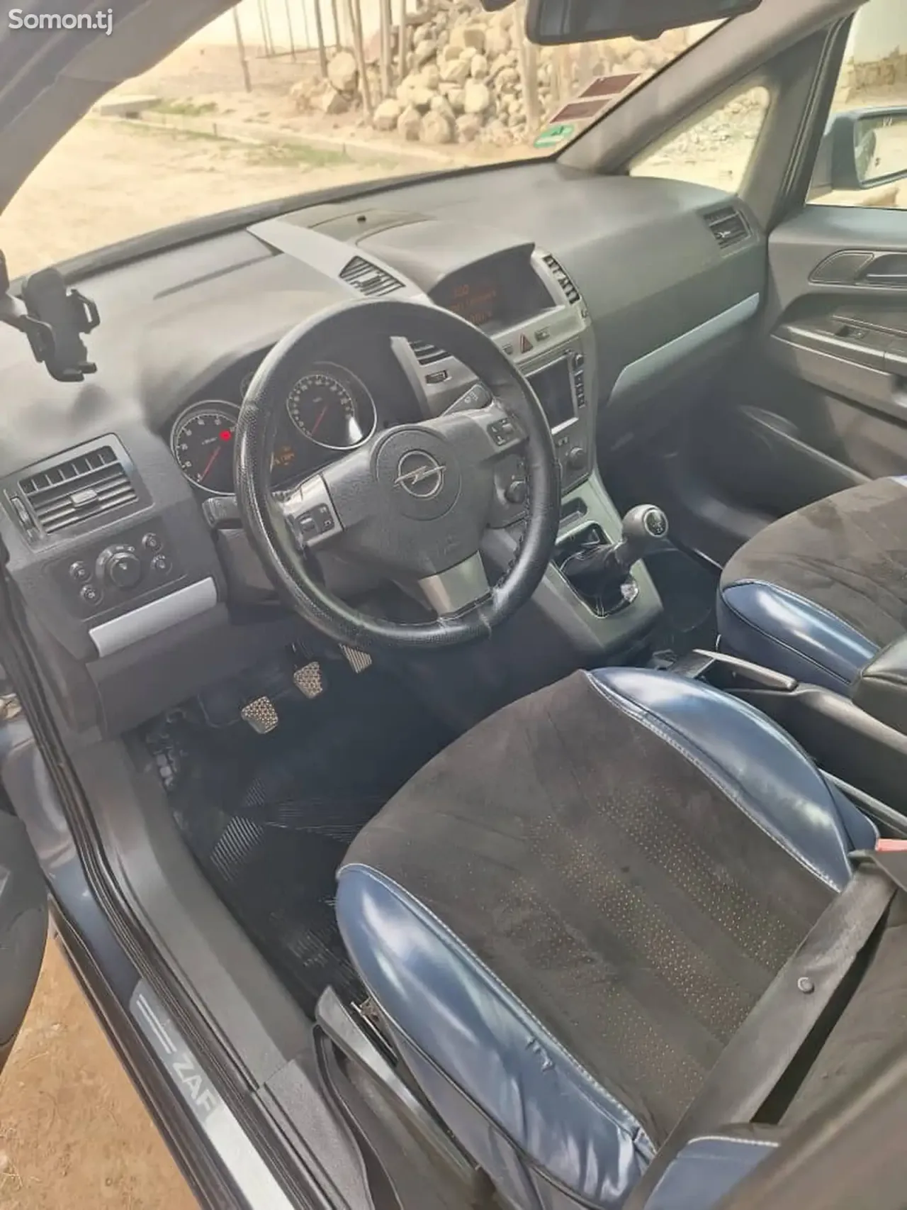 Opel Zafira 2006 · 1.8 MT