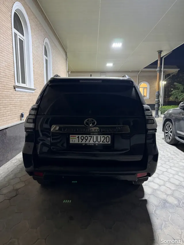 Toyota Land Cruiser Prado 2022 · 4.0 AT