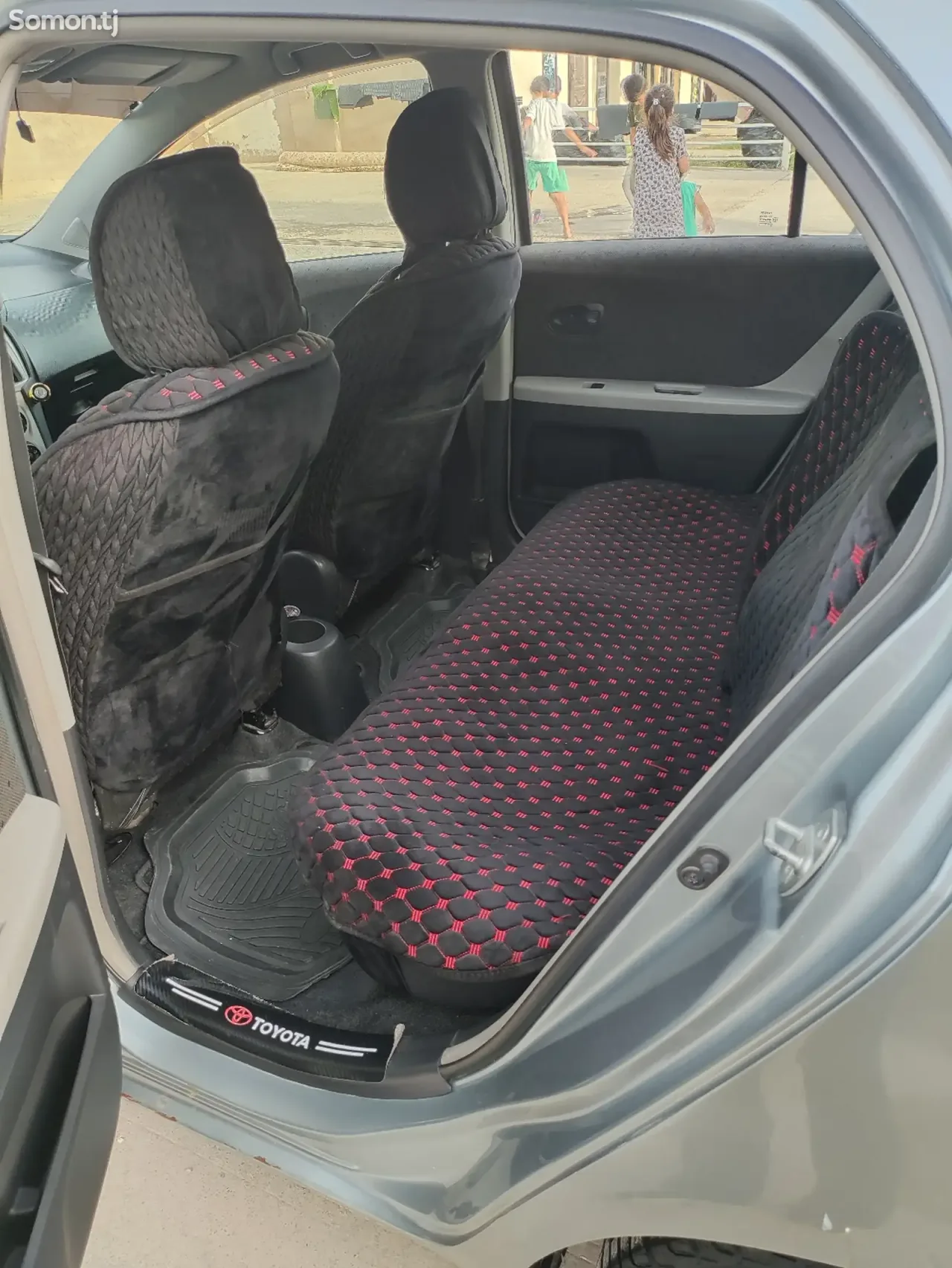 Toyota Vitz 2007 · 1.3 AT