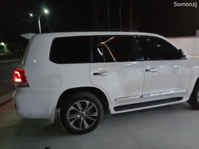 Toyota Land Cruiser 2011 · 4.0 AT