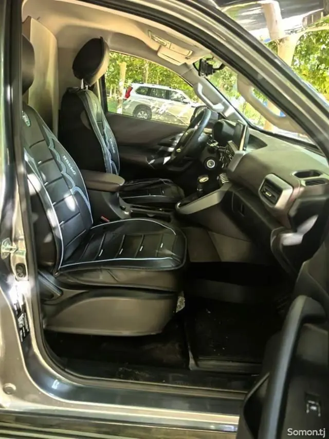 Changan Alsvin 2025 · 2.0 AT