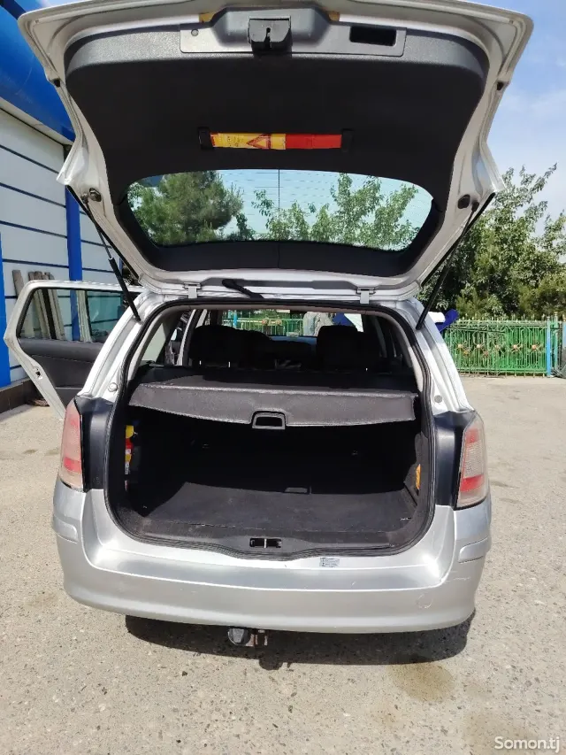 Opel Astra H 2007 · 1.6 MT