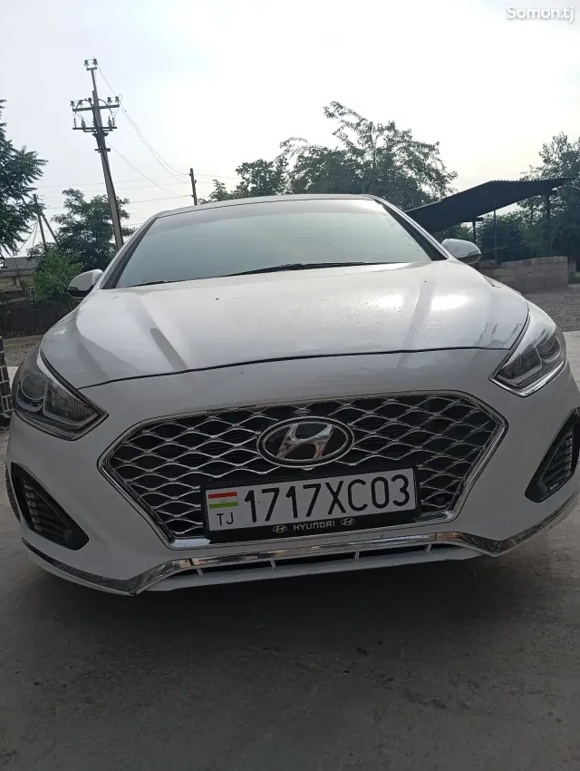 Hyundai Sonata 2017 · 2.4 AT