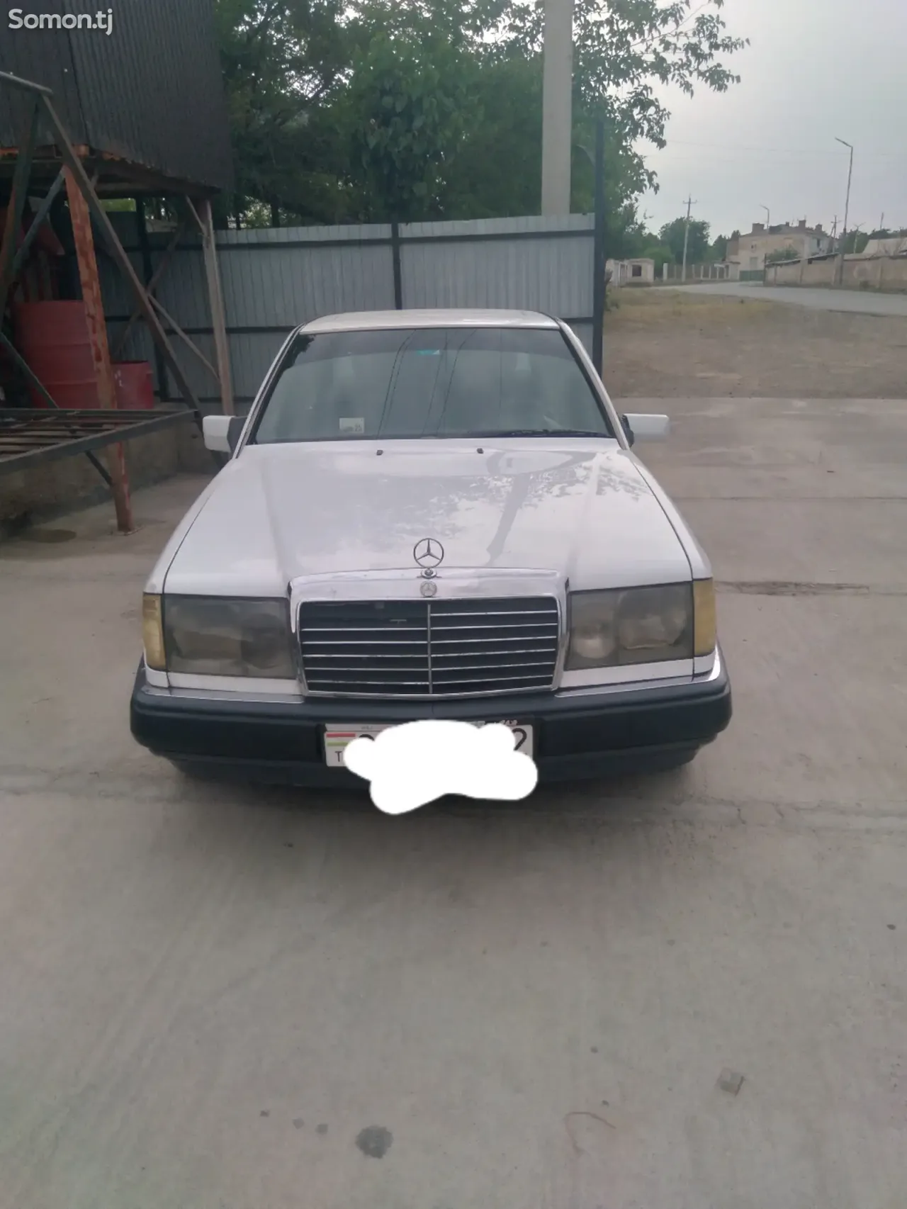 Mercedes-Benz W124 1991 · 2.0 MT