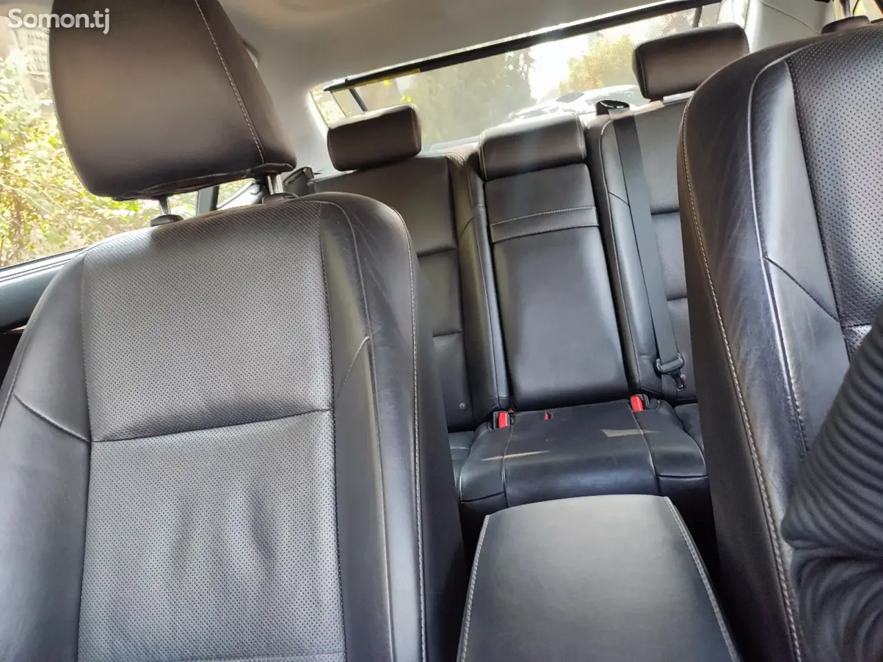 Lexus ES series 2015 · 3.5 AT