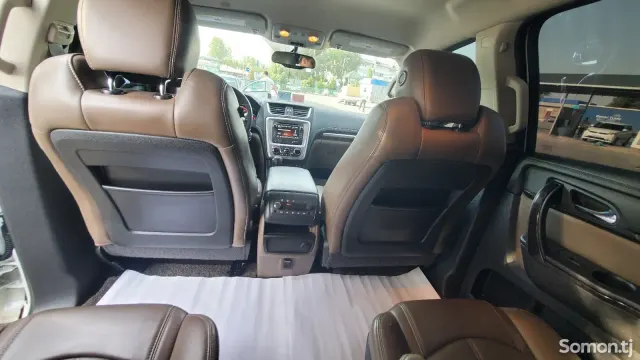 GMC Acadia 2015 · 3.6 AT
