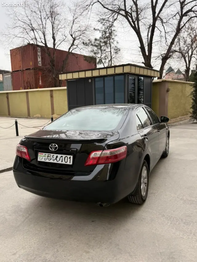 Toyota Camry 2009 · 2.4 AT