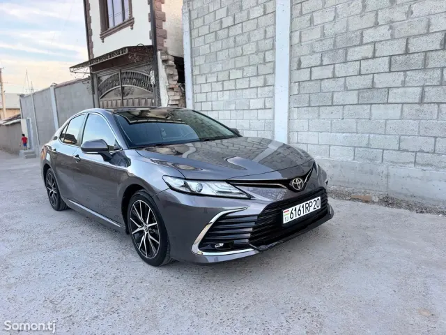 Toyota Camry 2021 · 2.5 AT