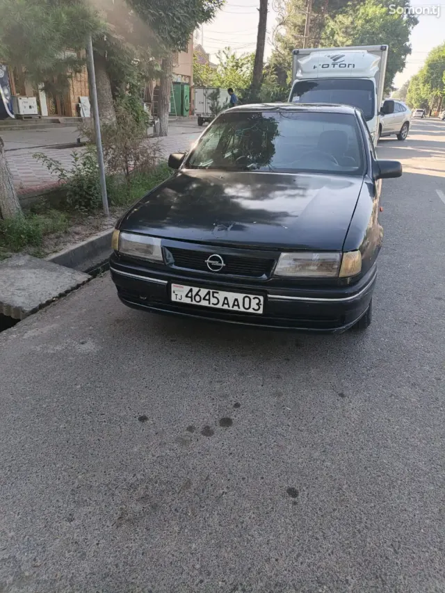 Opel Vectra A 1993 · 1.8 MT