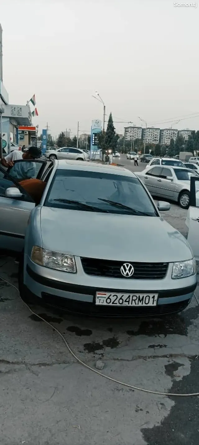 Volkswagen Passat 1997 · 2.0 MT