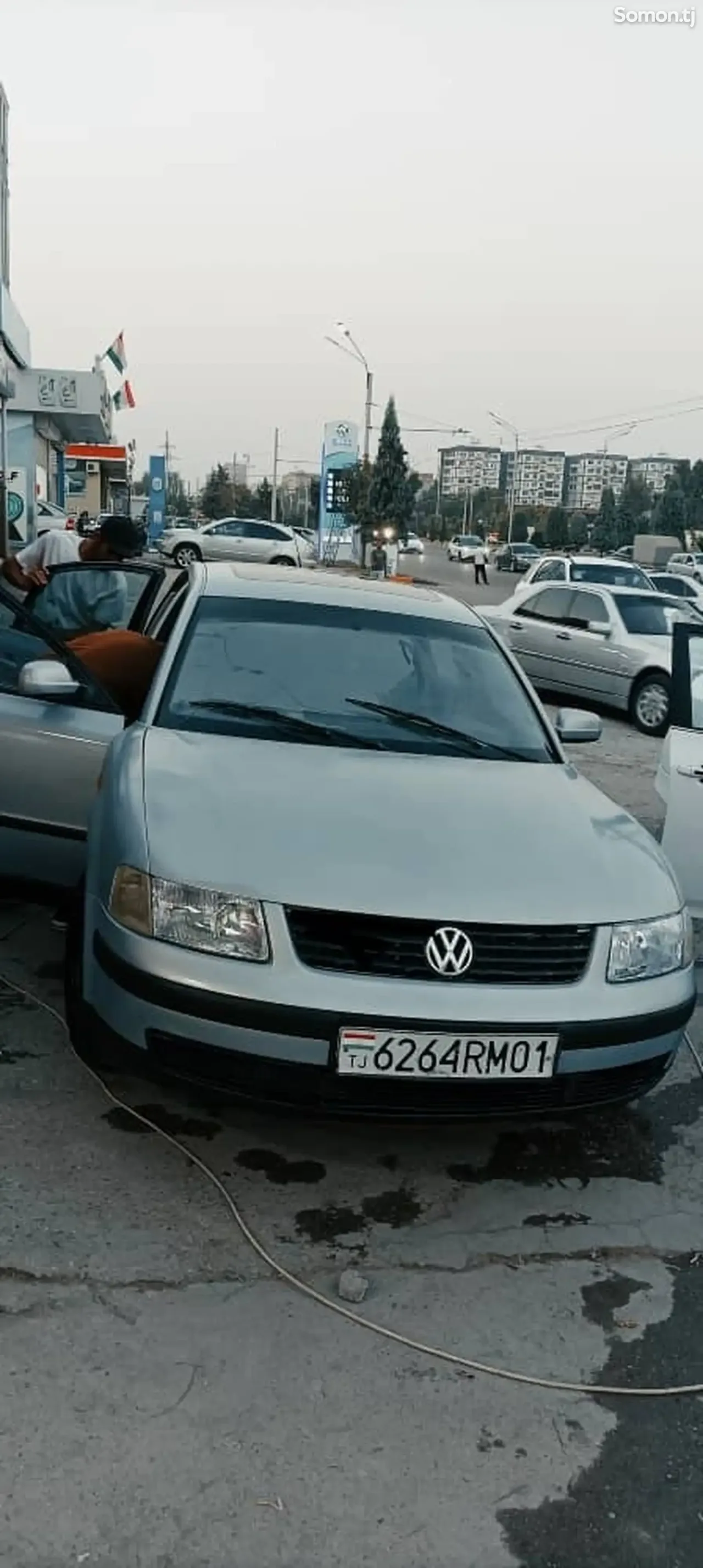 Volkswagen Passat 1997 · 2.0 MT