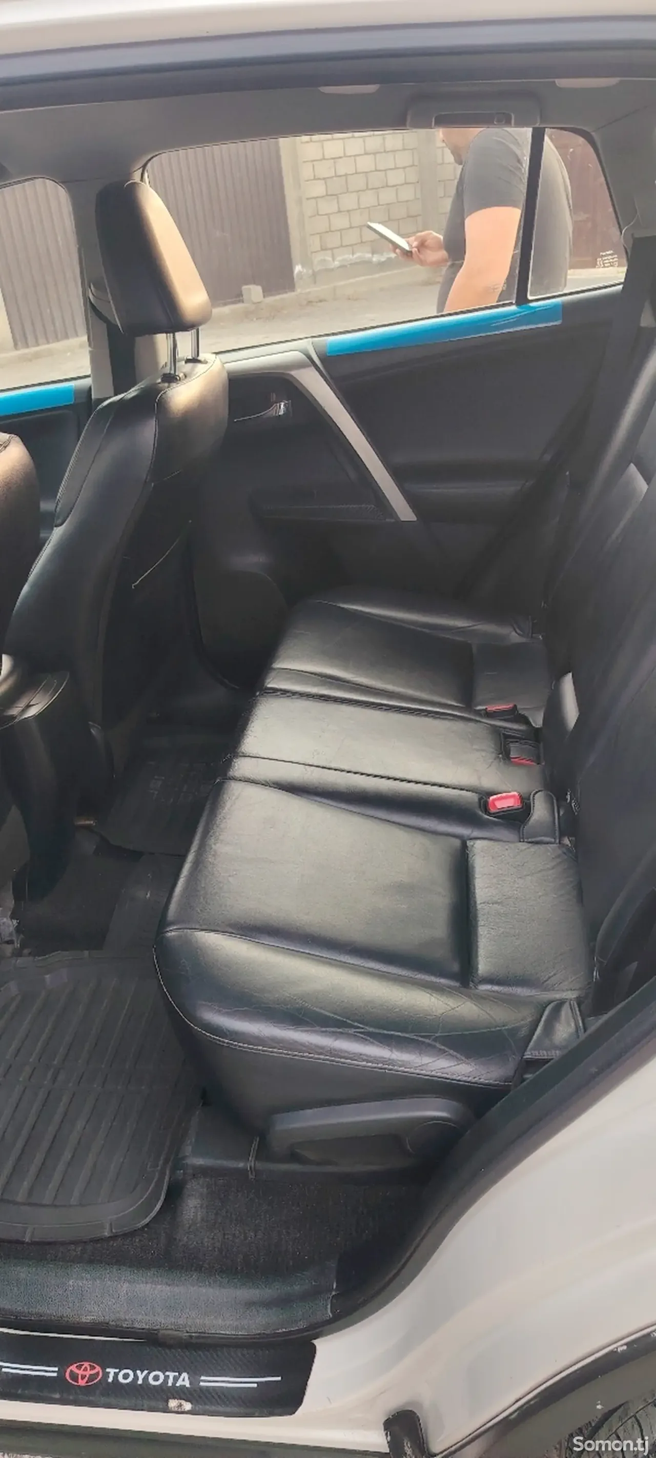 Toyota RAV 4 2014 · 2.2 AT