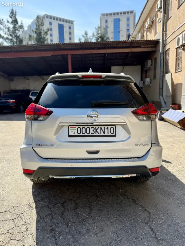 Nissan Rogue 2017 · 2.5 AT