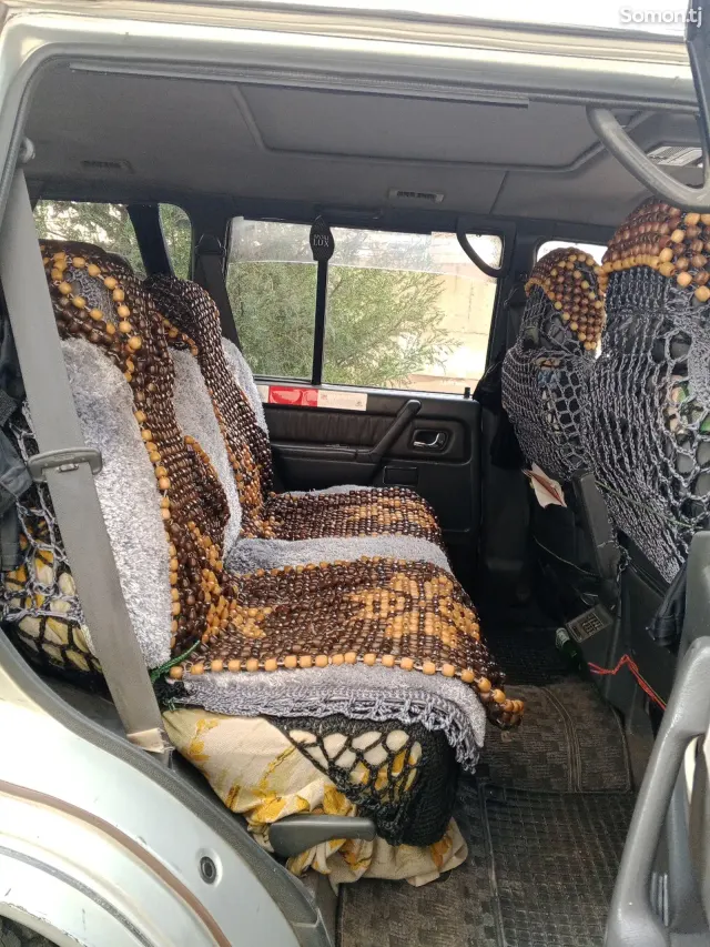 Mitsubishi Pajero 1993 · 3.0 AT