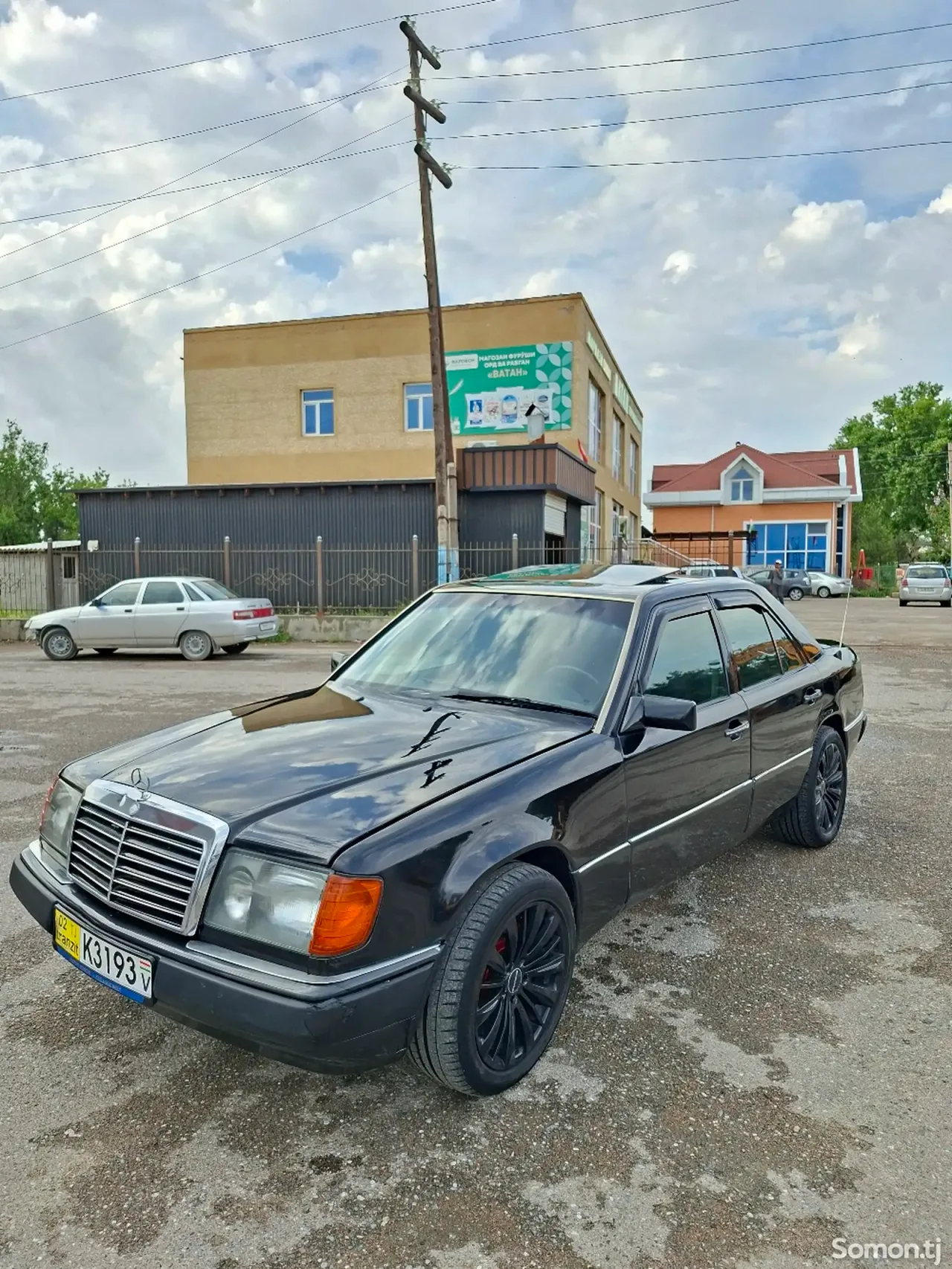 Mercedes-Benz W124 1991 · 2.5 MT