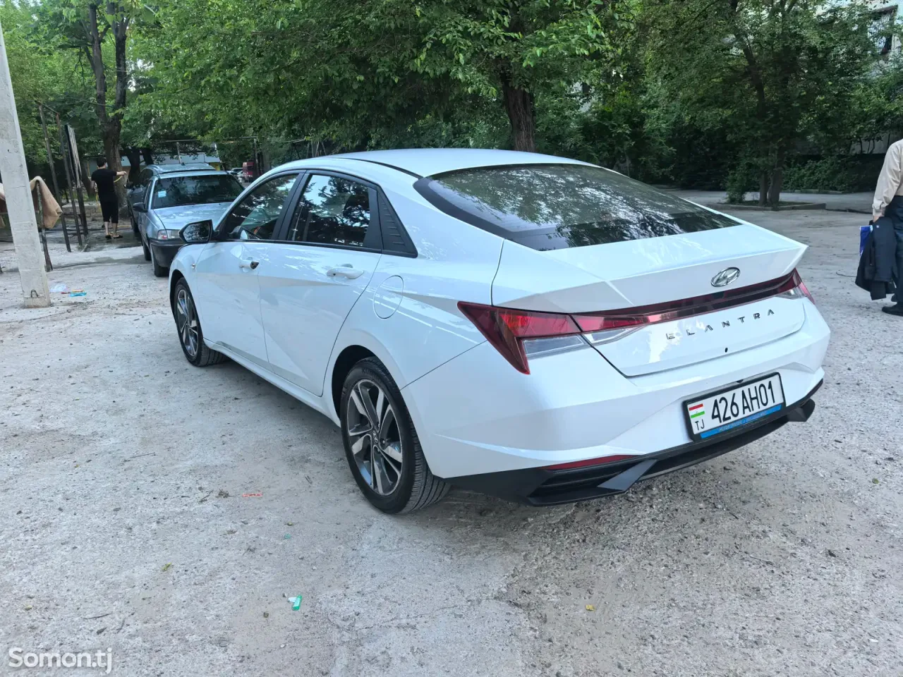 Hyundai Elantra 2022 · 1.6 AT