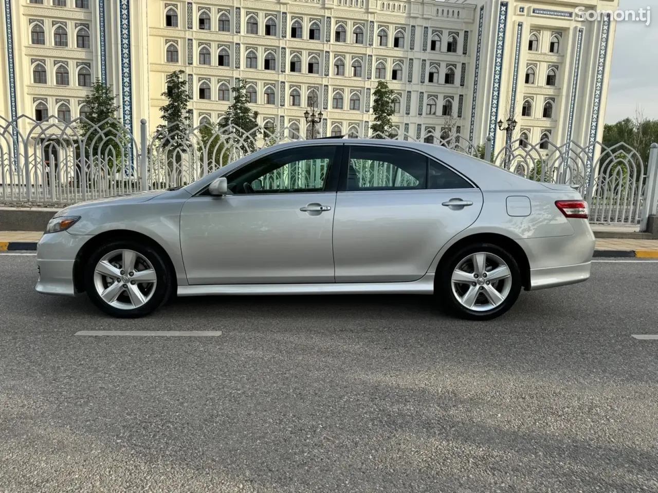 Toyota Camry 2010 · 3.5 AT
