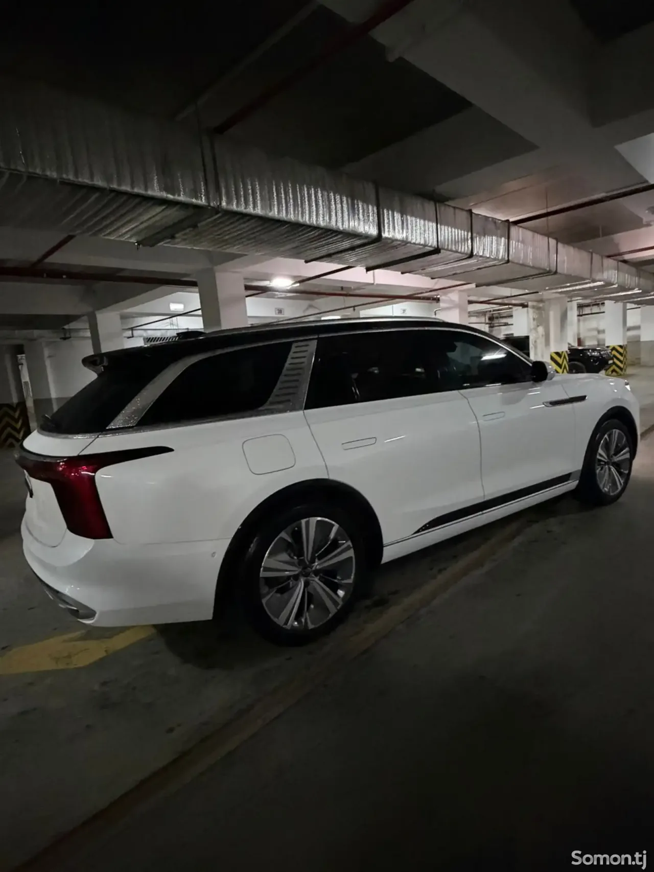 Hongqi HQ9 2024 · 6.5 AT