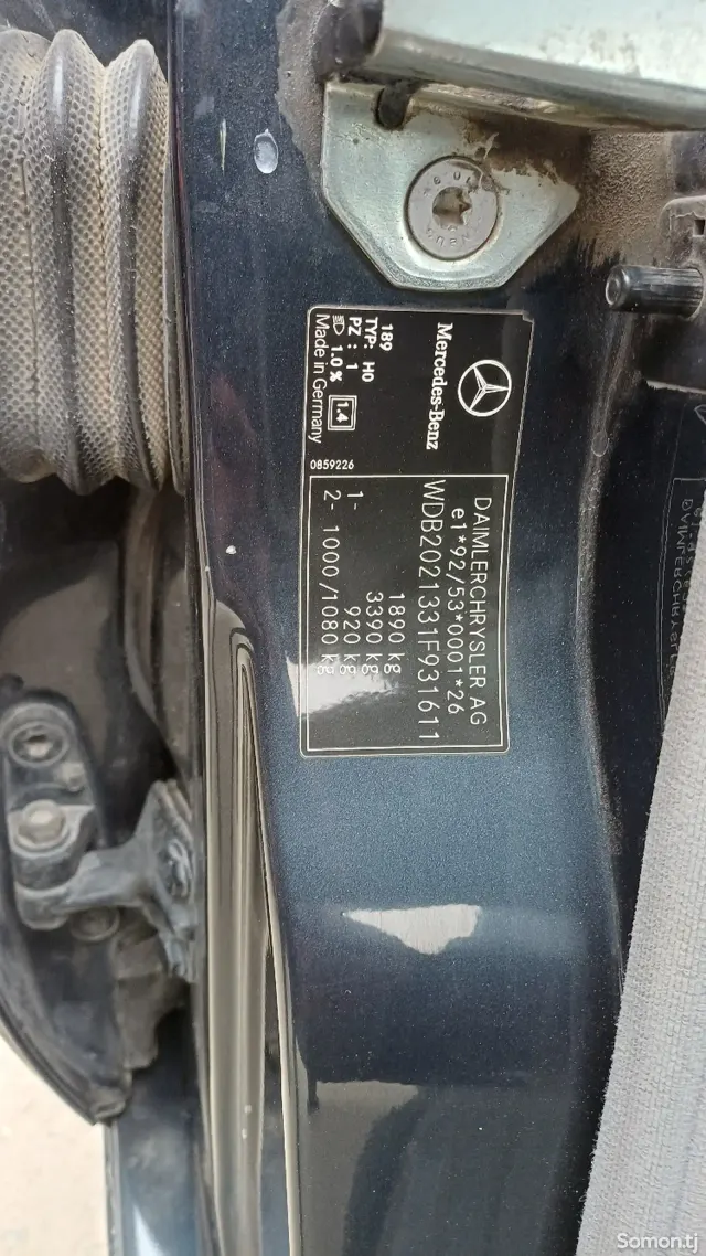 Mercedes-Benz C class 2000 · 2.2 AT