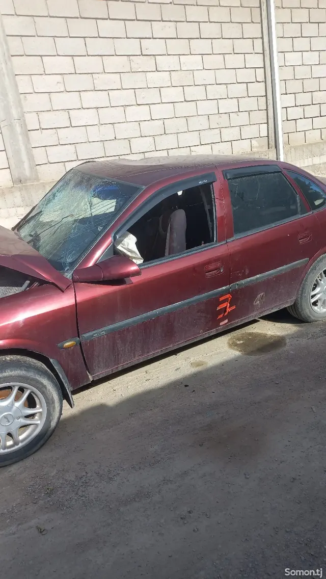 Opel Vectra B 1997 · 1.6 MT