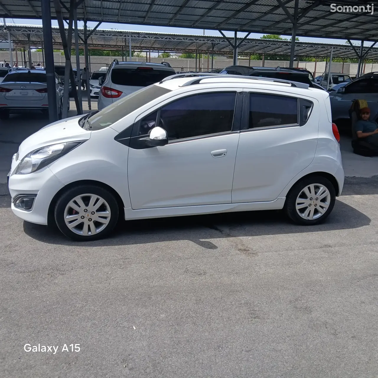 Chevrolet Spark 2015 · 1.0 AT