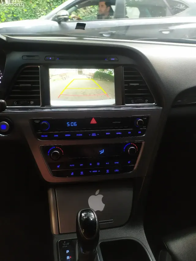 Hyundai Sonata 2015 · 2.0 AT