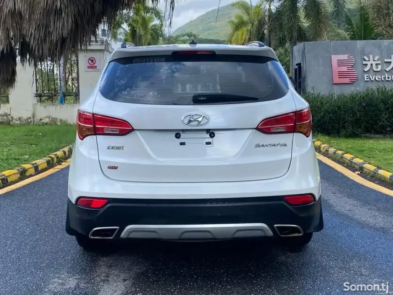 Hyundai Santa Fe 2015 · 2.4 AT