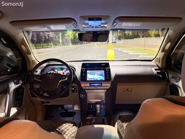 Toyota Land Cruiser Prado 2020 · 2.8 AT