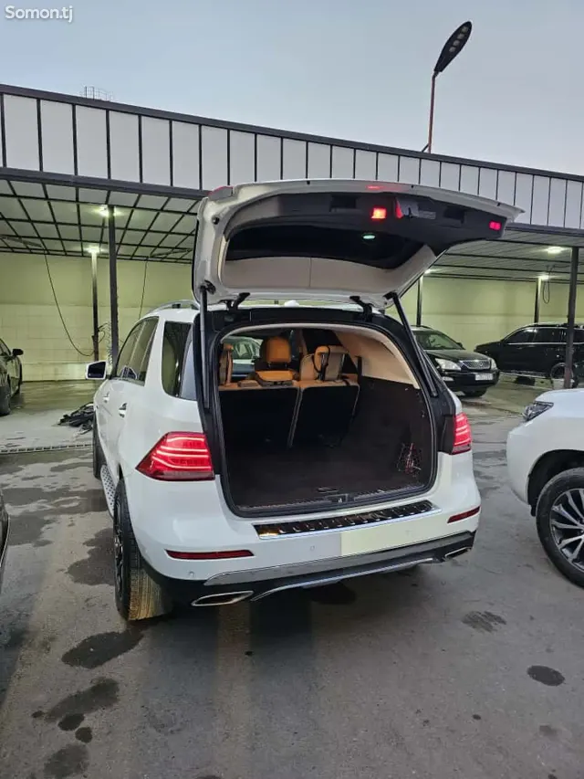 Mercedes-Benz GLE class 2016 · 3.5 AT