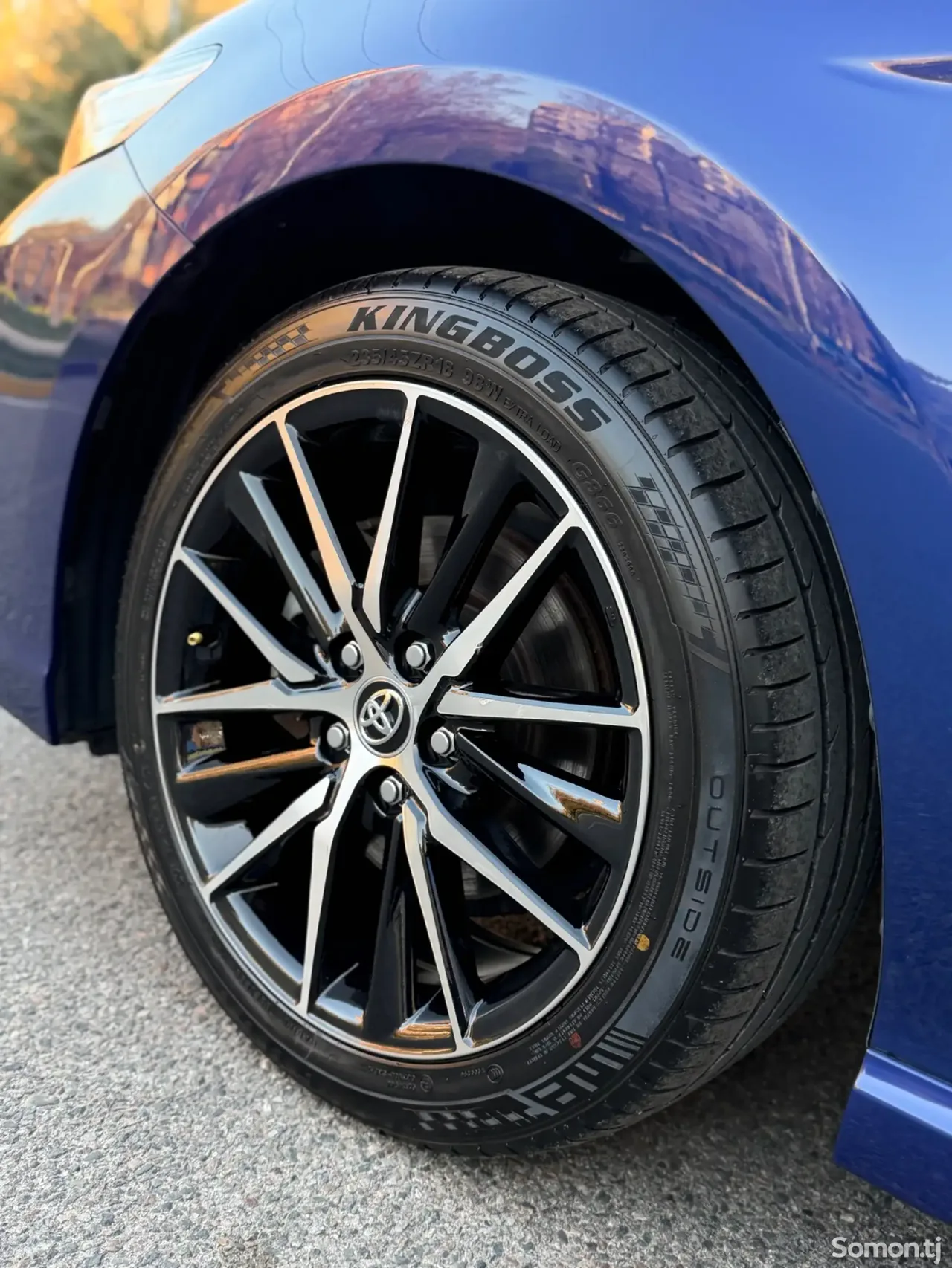 Toyota Camry 2019 · 2.5 AT