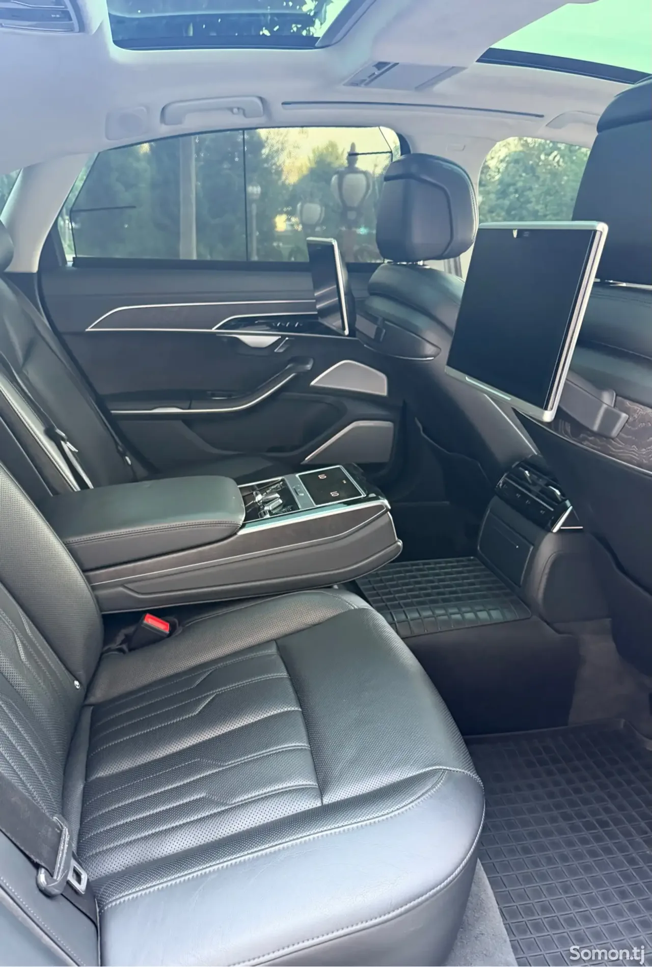 Audi A8 2019 · 3.5 AT