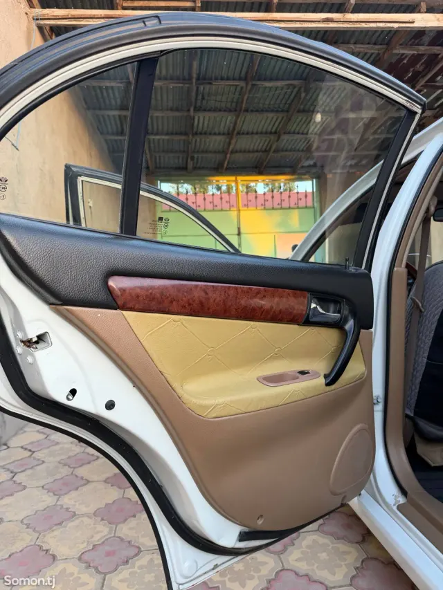 Daewoo Leganza 2001 · 1.8 MT