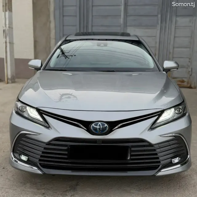 Toyota Camry 2022 · 2.5 AT