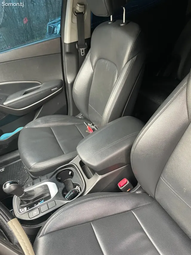 Hyundai Santa Fe 2015 · 2.0 AT