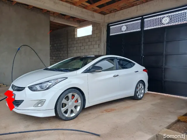 Hyundai Avante 2011 · 1.6 AT