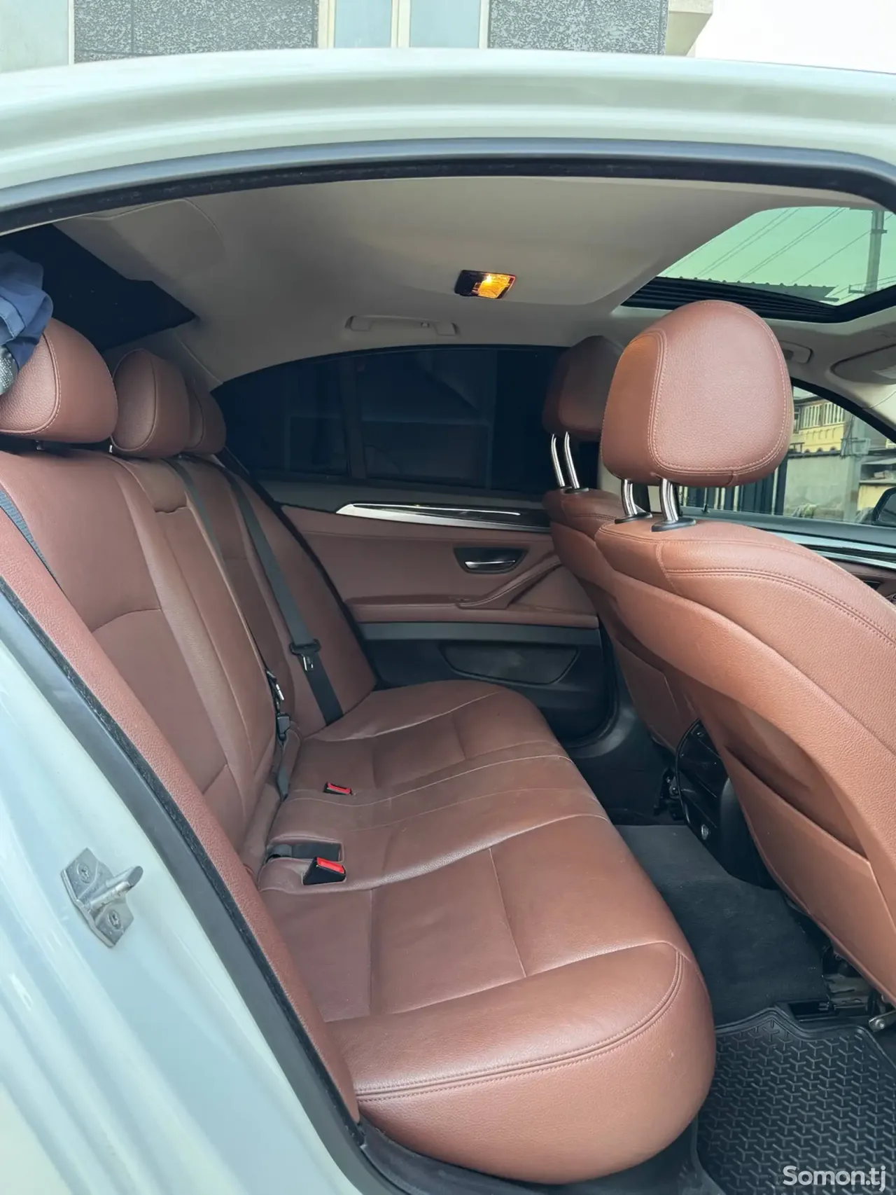 BMW 5 series 2015 · 2.8 AT