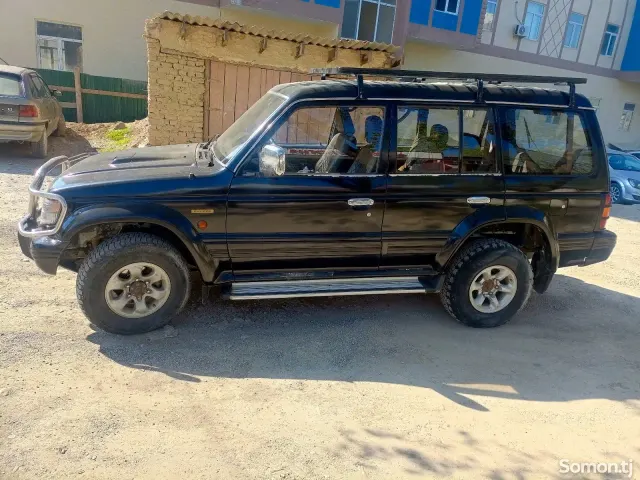 Mitsubishi Pajero 1994 · 2.9 MT
