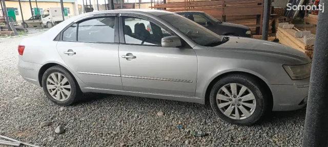 Hyundai Sonata 2010 · 2.0 AT