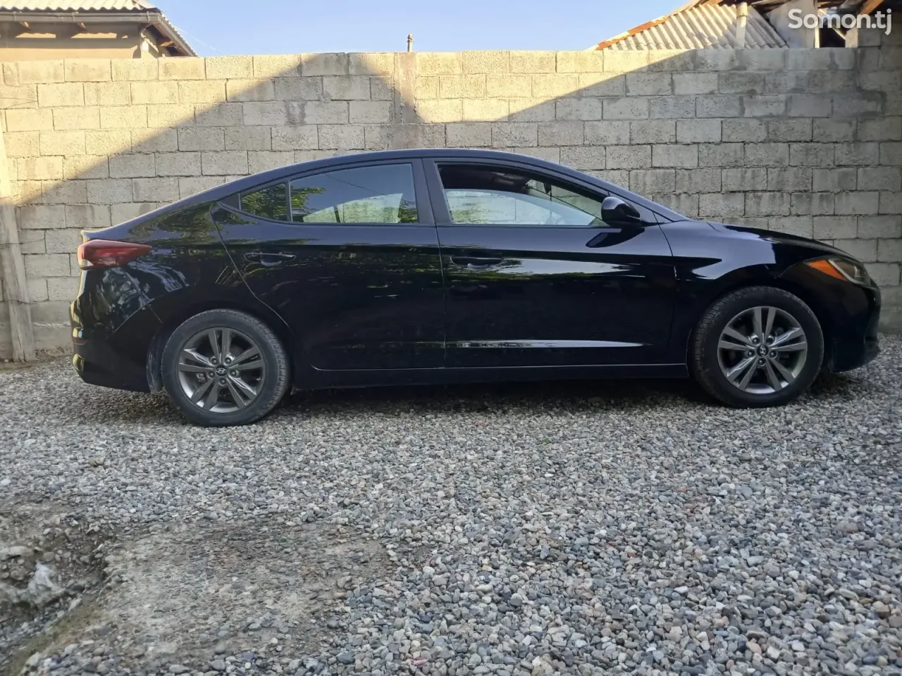 Hyundai Elantra 2017 · 2.0 AT