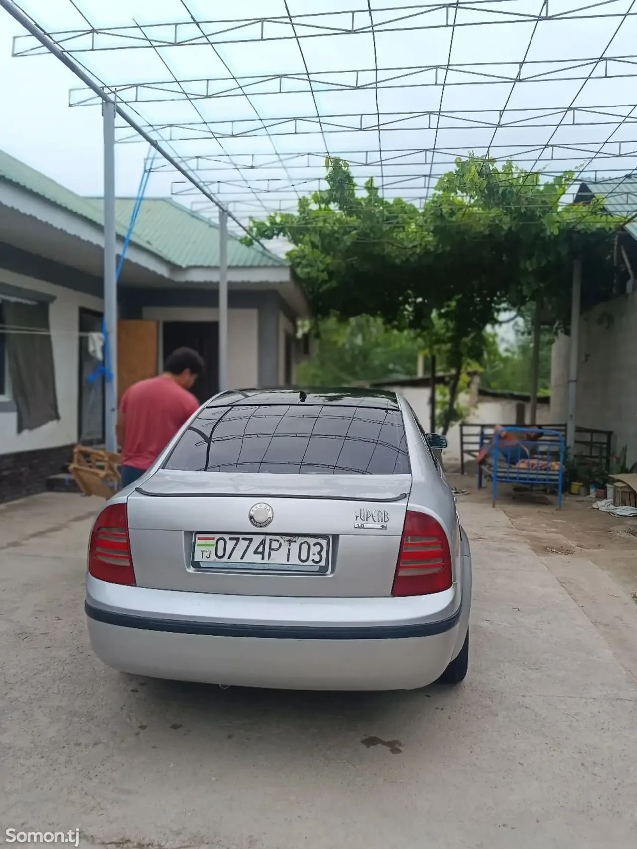 Volkswagen Passat 2003 · 1.8 MT