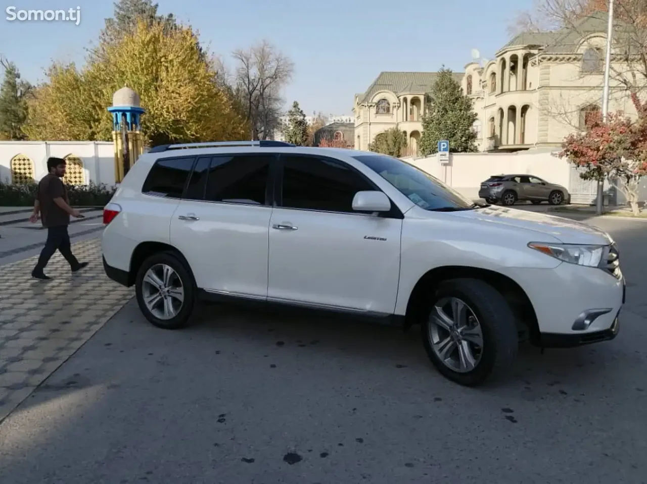 Toyota Highlander 2012 · 3.5 AT