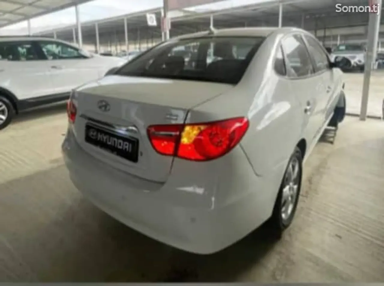 Hyundai Avante 2010 · 1.6 AT