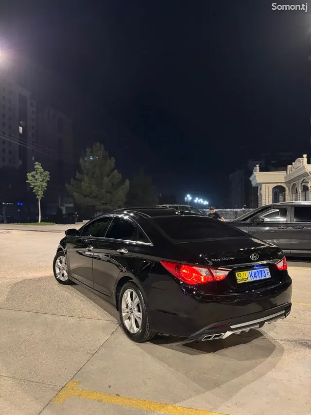 Hyundai Sonata 2010 · 2.0 AT